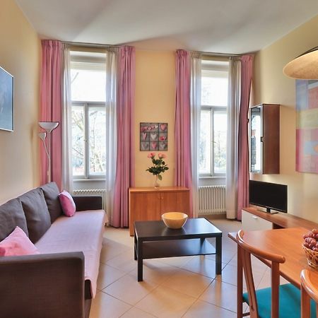 Wonderful Apartment In Vinohrady Prága Kültér fotó